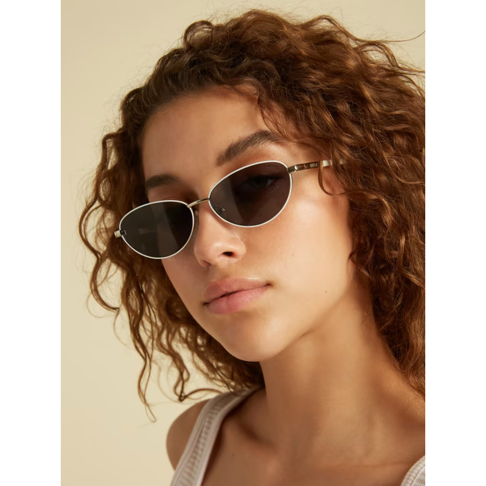 Guess GU8230 10N / Ochelari de soare Guess Ochelari de soare dama